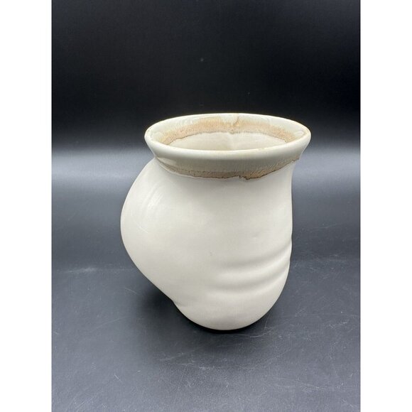 Coffee Mug Cup Right Hand Warmer Drip Glaze Pottery Ergonomic Mug Warming Tan - Picture 4 of 9